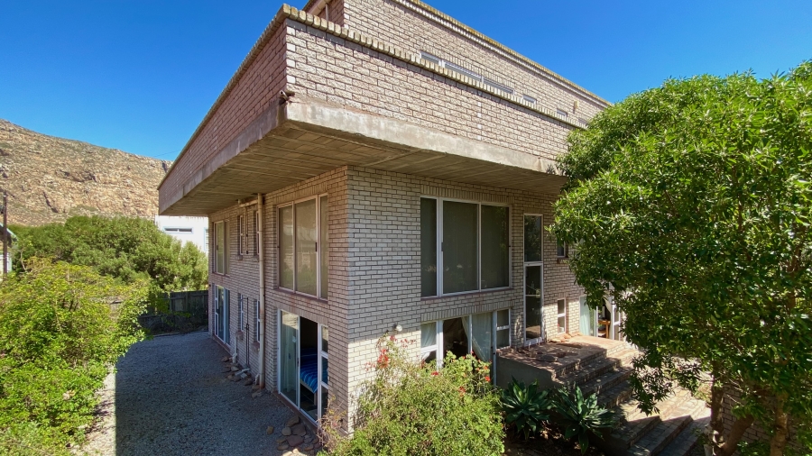 6 Bedroom Property for Sale in Elands Bay Western Cape